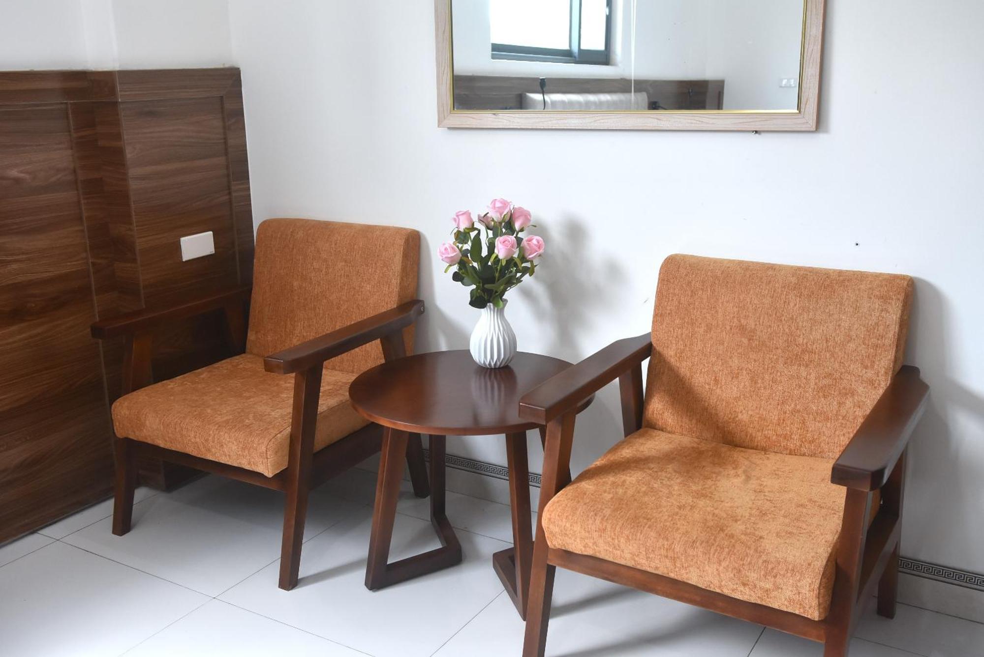 Thanh Hang Hotel Near Emerald My Dinh Hanoi Bagian luar foto