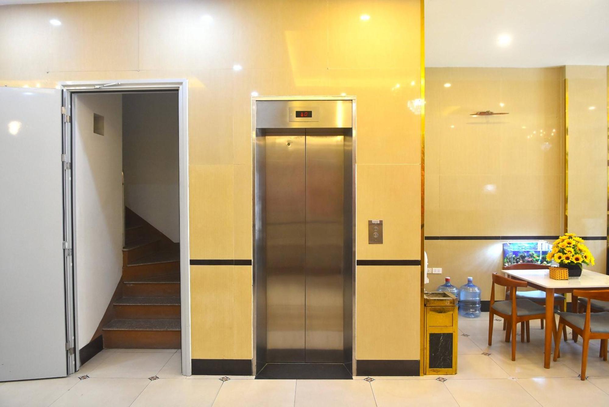 Thanh Hang Hotel Near Emerald My Dinh Hanoi Bagian luar foto